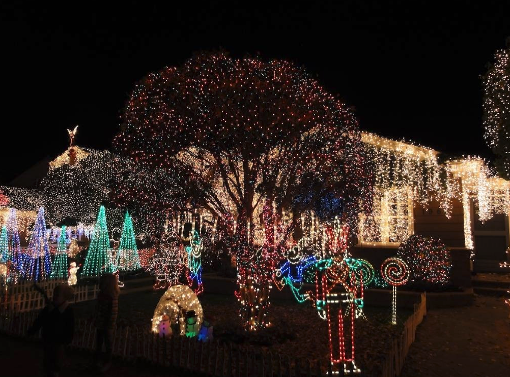 Christmas Lane in San Carlos is a great Holiday activity in the Bay Area.  Holiday activities Bay Area. Look for Santa Claus some nights too.