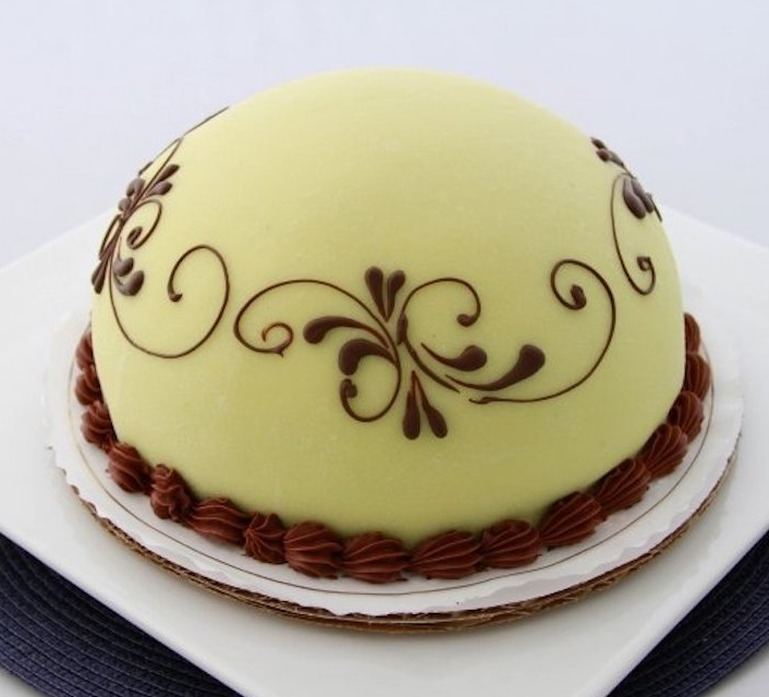 Cakes from Copenhagen Bakery in Burlingame. Burlingame Coffee Shops.